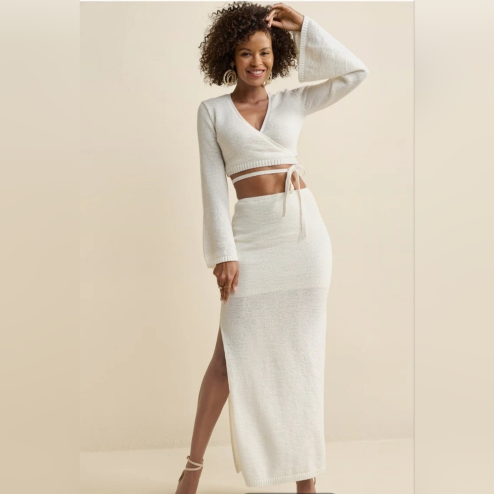 NWT VENUS Cream Knit Skirt And Cropped Top Set
